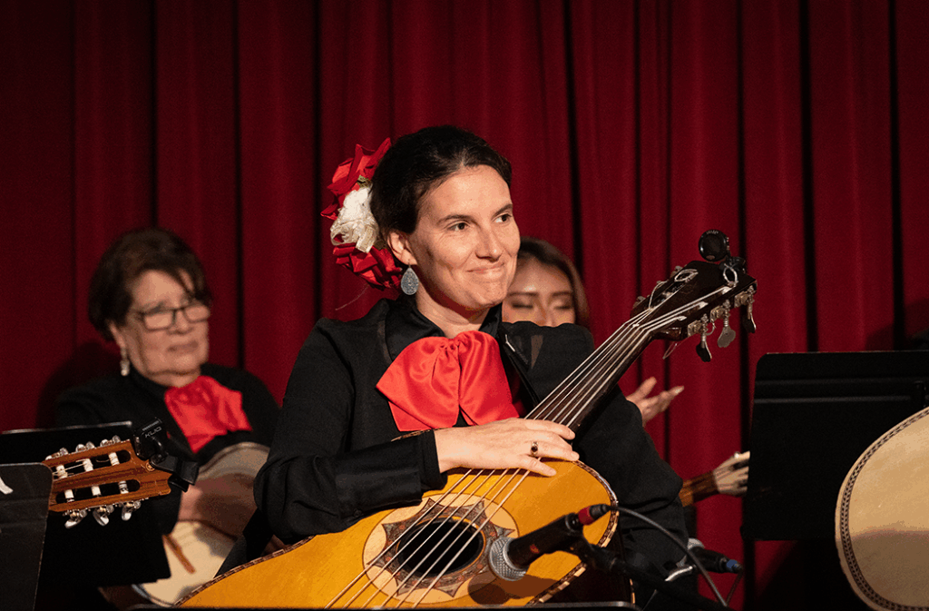 Mariachi guitarron mmcla web